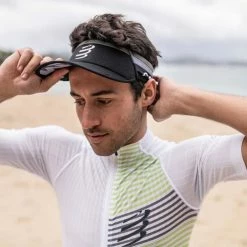 Casquettes COMPRESSPORT VISOR ULTRALIGHT BLACK 22 Noir 11 Casquettes COMPRESSPORT VISOR ULTRALIGHT BLACK 22 Noir -Bonnets Soldes Boutique 9 73086 visor ultralight black cu00005b 990 05